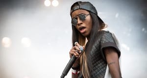 Angel Haze's <i>Dirty Gold</i> sells 857 copies in the UK, hasn't charted in the US Angel Haze's <i>Dirty Gold</i> sells 857 copies in the UK, hasn't charted in the US