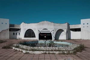 Paradise Discotheque: Photographer captures the ruins of former Italian nightclus