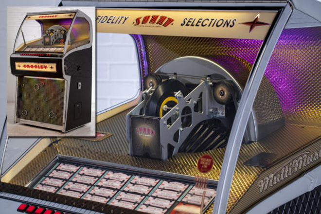 Budget turntable manufacturer Crosley is selling a vinyl jukebox