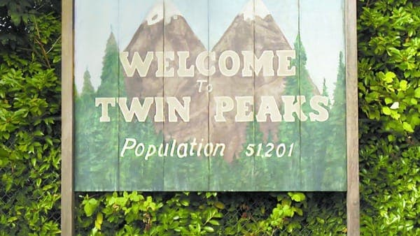 The new Twin Peaks series has a hypnotic intro