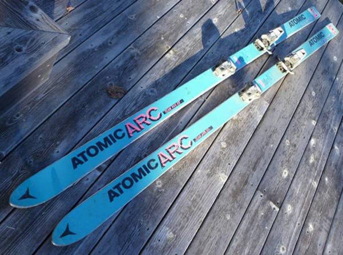 Former housemate selling Kurt Cobain’s skis on Craigslist revealed as hoax