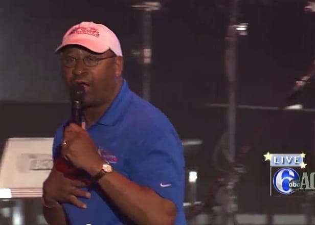 Watch the mayor of Philadelphia perform "Rapper's Delight" with the Roots