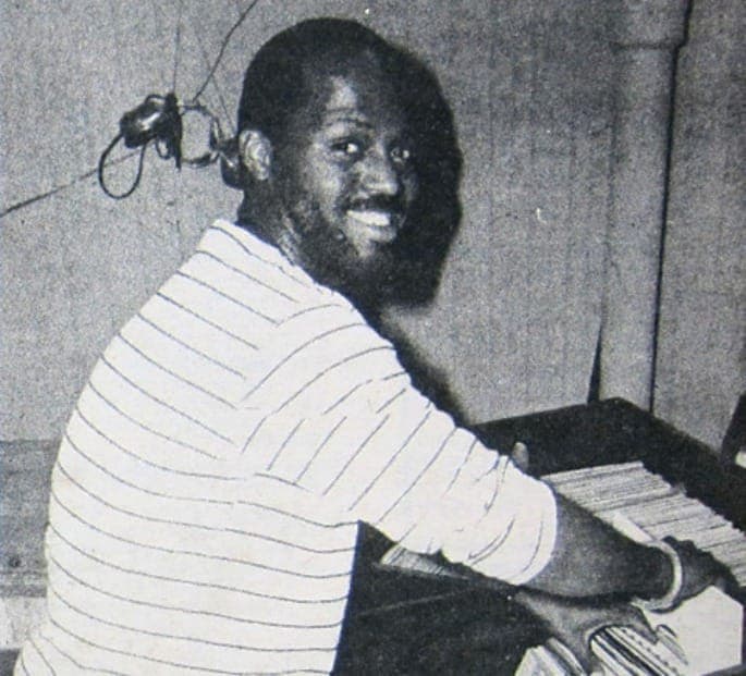Explore a huge archive of early Frankie Knuckles mixes and tracklists