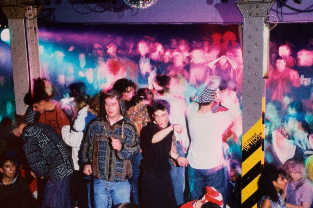 Download over 200 rave tapes from 1990 featuring Frankie Knuckles, DJ Pierre and more