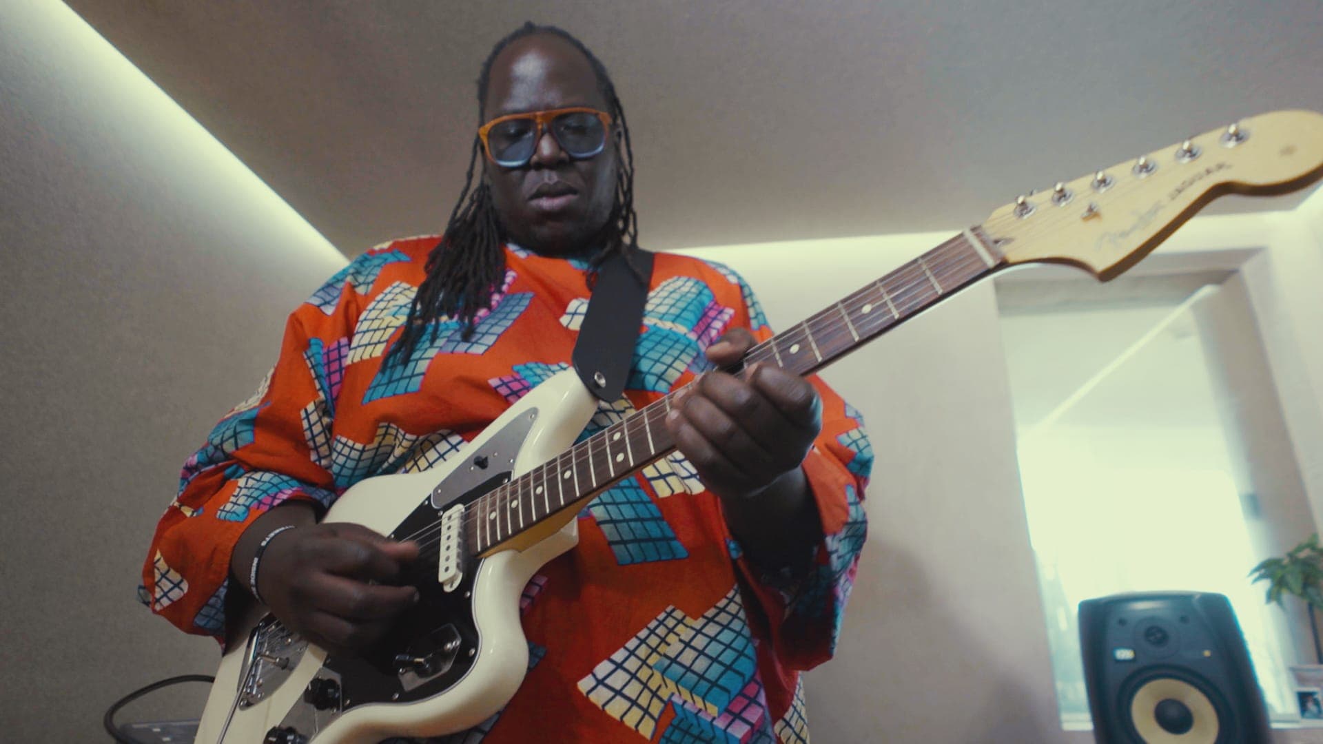 Okumu, Herbert, Skinner Trio cover A.K. Paul’s ‘Landcruisin”