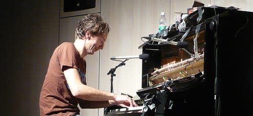 Hauschka heads to the Salon des Amateurs