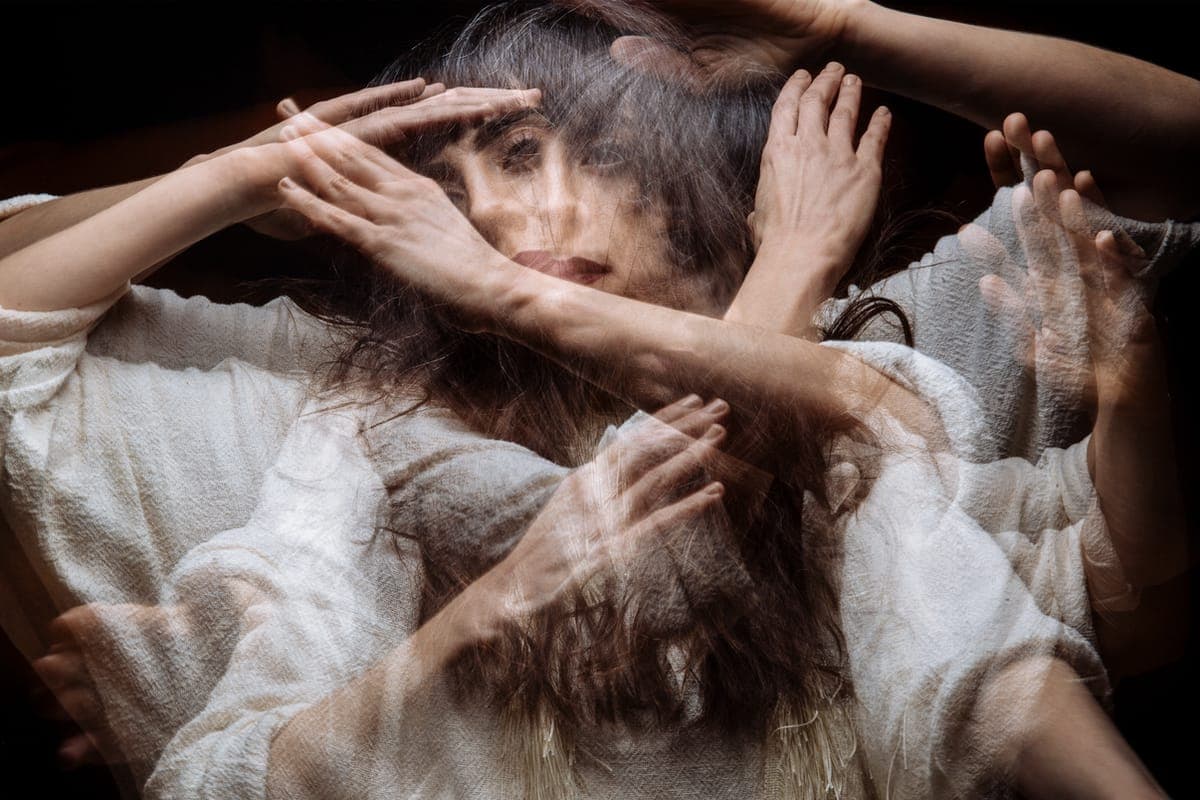 K Á R Y Y N signs to Mute, announces debut album THE QUANTA SERIES