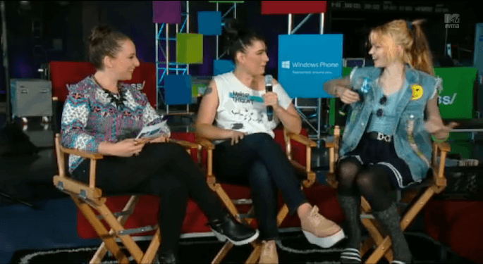 Talking Heads: Grimes and Kathleen Hanna discuss feminism at the VMAs