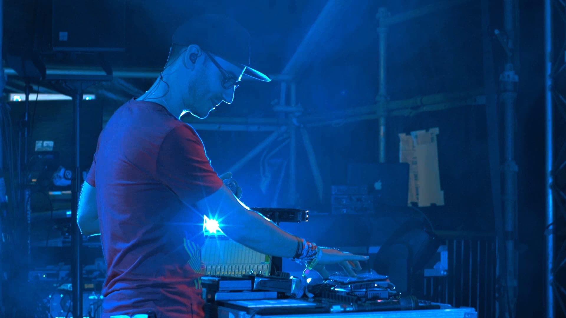Watch Shlomo beatbox live at Glastonbury 2016