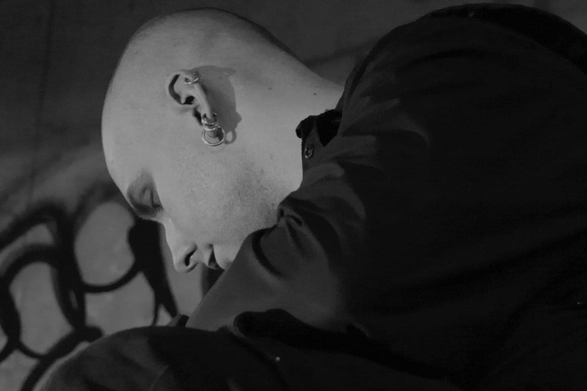 Felix Lee crafts survival ballads for the near future on Inna Daze