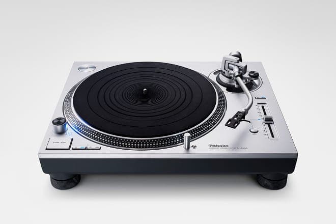 Technics unveils "standard" version of its updated SL-1200 turntable