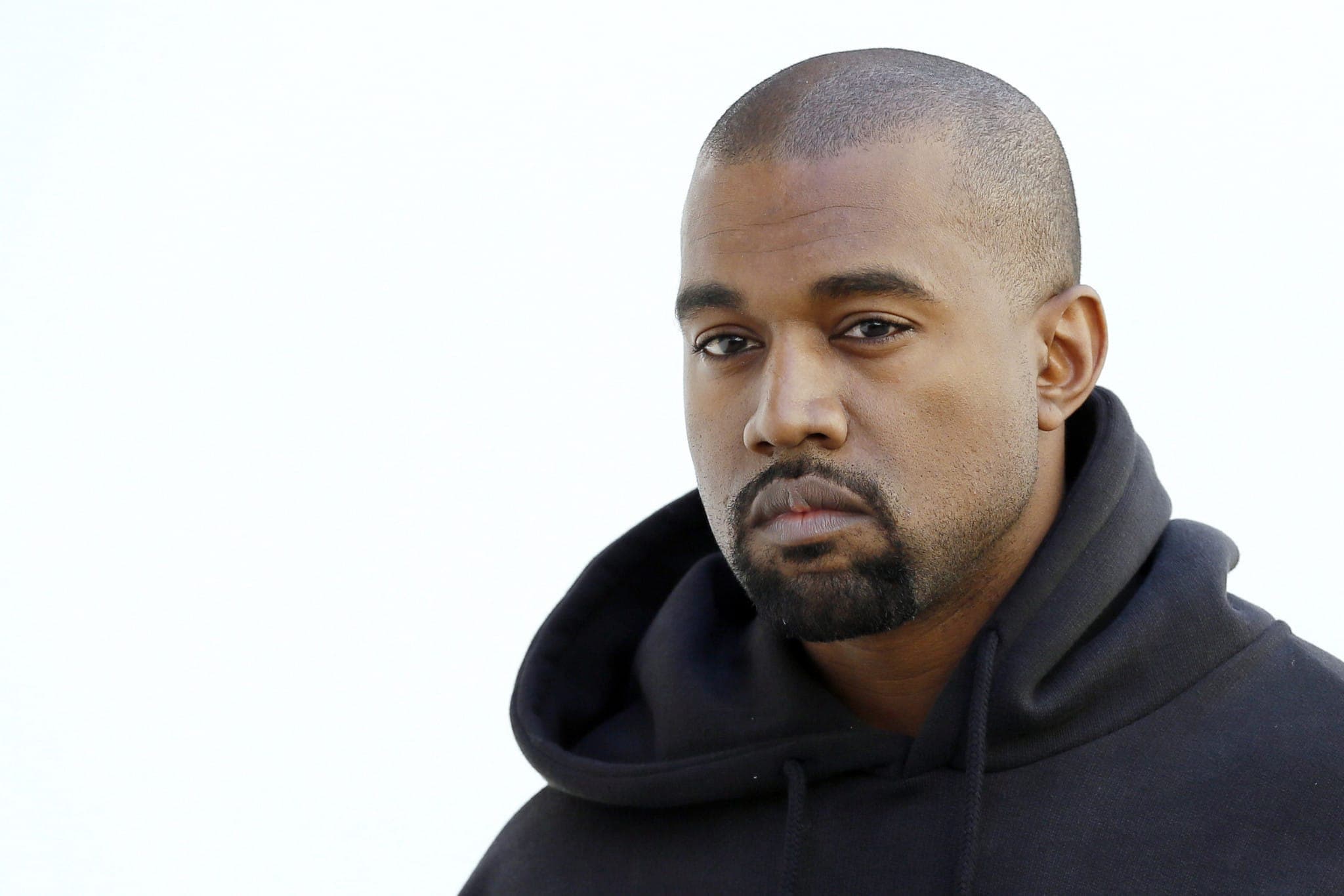Kanye West attempts to end beef with Taylor Swift