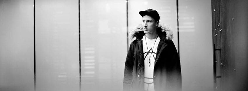 “Engage the inner neck-snap”: Stray on the freedom of writing at d’n’b tempo, hip hop and mindfulness against neurosis
