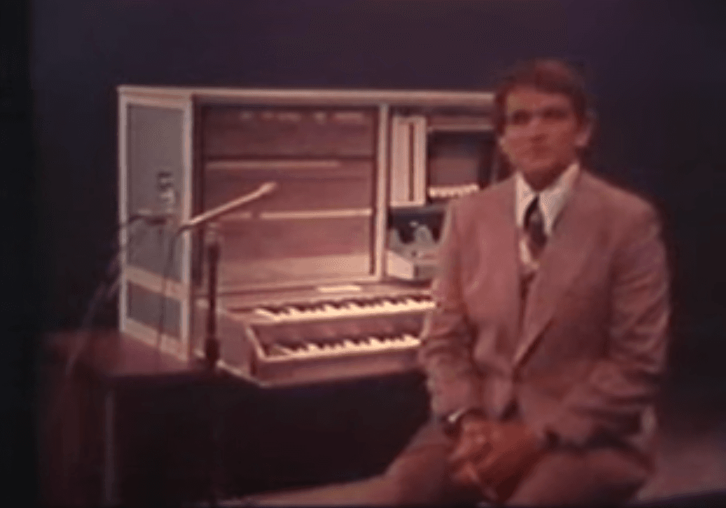 Watch the Star Wars theme played on one of the world's first synthesizers in 1977