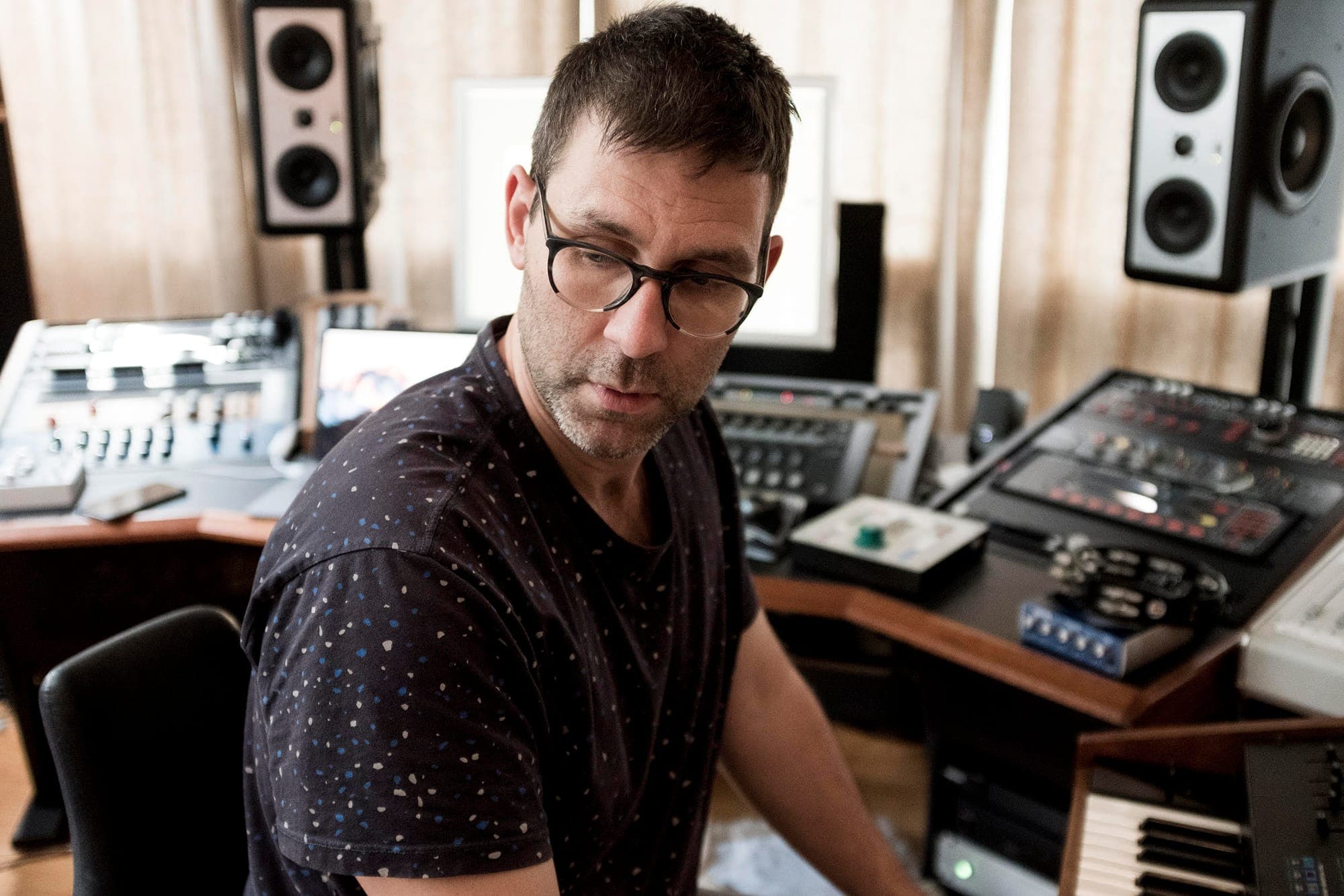 Jamie Lidell on his new music production podcast, Hanging Out With Audiophiles