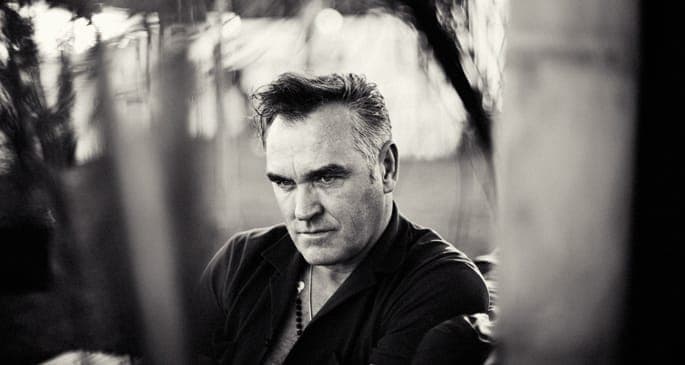 Morrissey diagnosed with double pneumonia; cancels shows