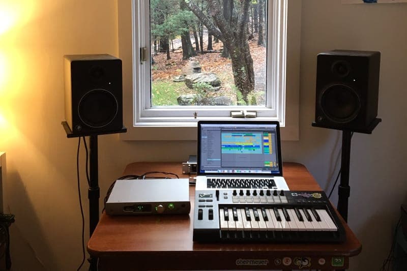 Four Tet's studio just inspired the month's best Twitter meme