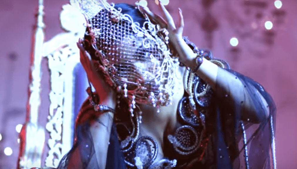 Nicki Minaj hits London in the video for ‘No Frauds’ featuring Drake and Lil Wayne