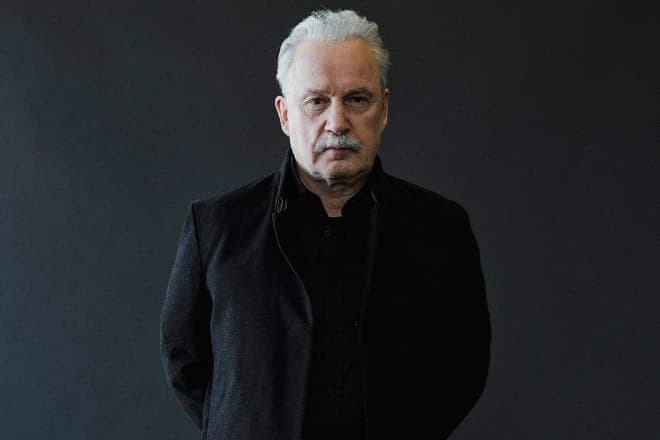 Giorgio Moroder returns to his roots and re-signs to Casablanca Records