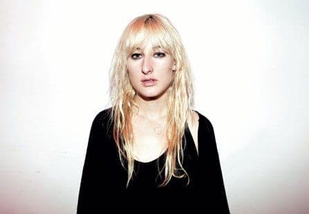 Watch Zola Jesus’s oddly French & Saunders-esque new video
