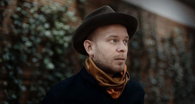 Tom Trago shares details of new album The Light Fantastic; announces extensive tour