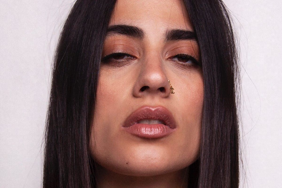Coucou Chloe shares ‘SILVER B’ from new EP, NAUGHTY DOG
