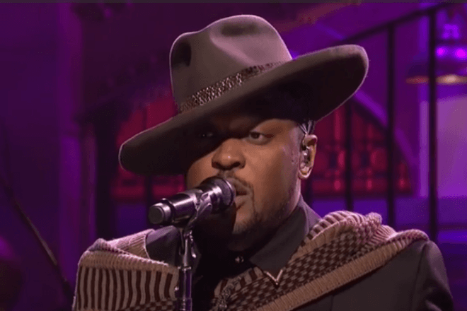 Watch D’Angelo’s performance on Saturday Night Live