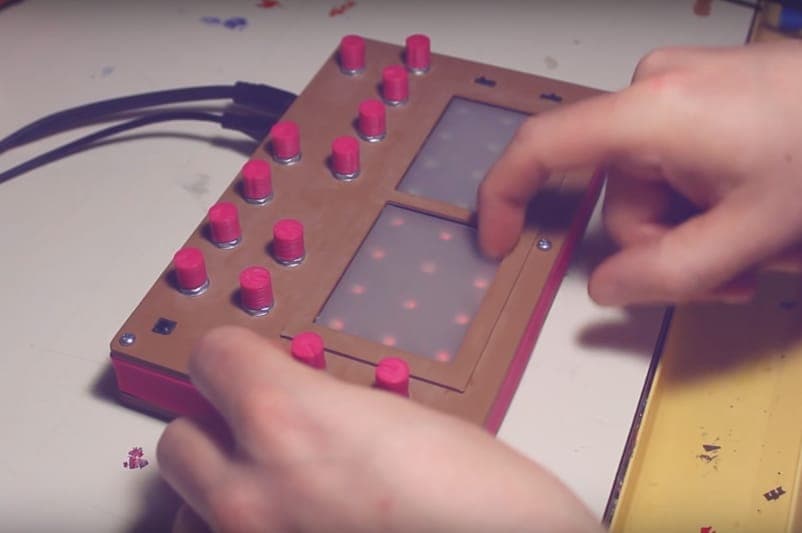 This DIY synth and drum machine was made with two Nintendo DS screens