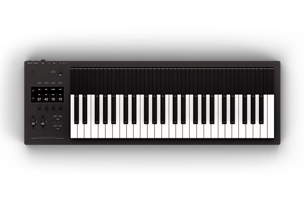 Osmose is an expressive keyboard synth that responds to physical gestures
