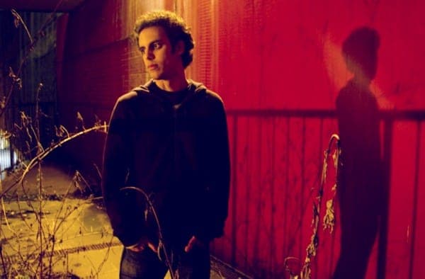 Four Tet announces two 12″s under his Percussions alias plus an EP from the mysterious Taraval – hear them now