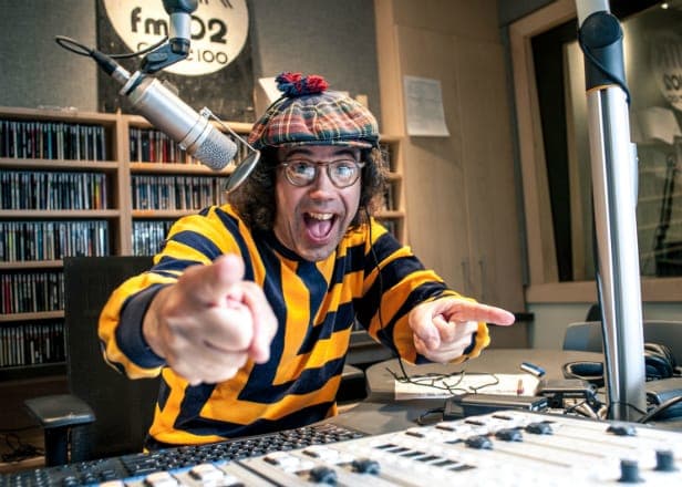 Nardwuar the Human Serviette suffers stroke