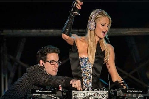 Watch Paris Hilton's debut DJ set