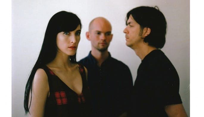 Premiere: French producer Holy Strays gives Eaux a chilly rework