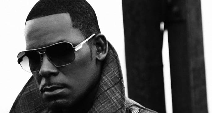 R. Kelly names next album White Panties