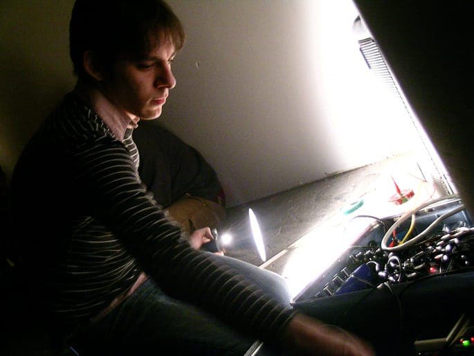 Experimental artist Bee Mask announces new LP for Spectrum Spools