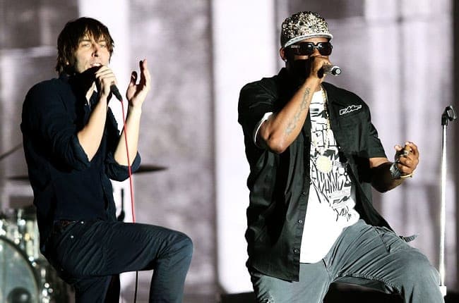 Coachella 2013 in video: R Kelly performs ‘Ignition (Remix)’ with Phoenix, Earl Sweatshirt plays with Flying Lotus, The xx recruit Solange