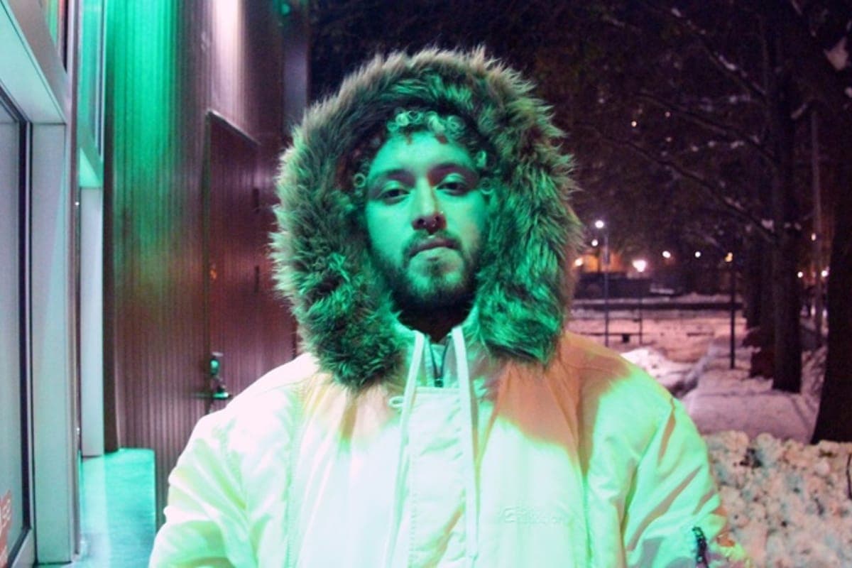 Listen to ‘ni bien ni mal’, a dreamy new track from Dinamarca