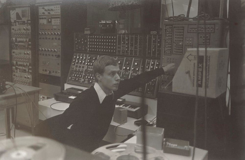 Electronic pioneer Ragnar Grippe's debut LP Sand gets first vinyl pressing in 40 years