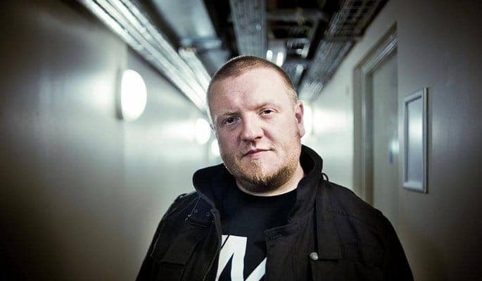 Listen to the Zed Bias remix of My Nu Leng's 'Masterplan'