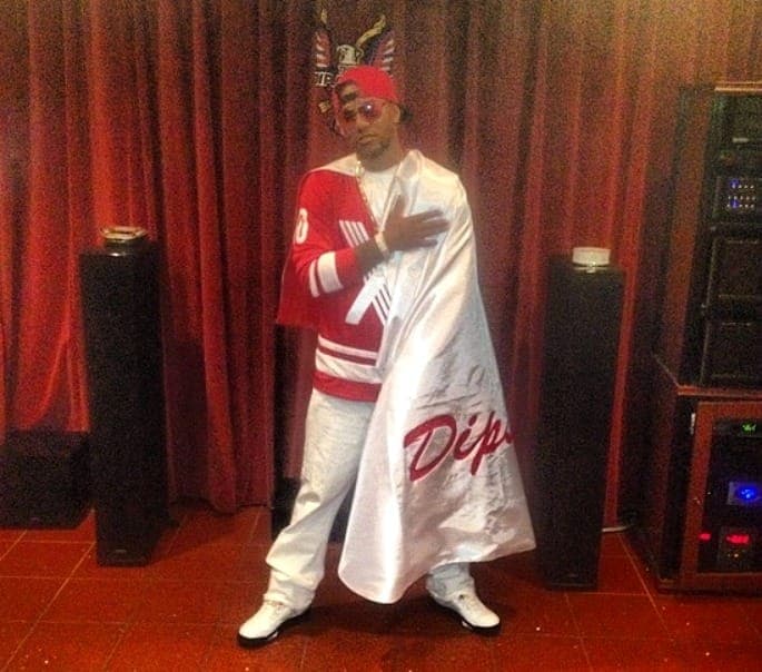Cam’ron to launch his own line of capes: “Hate now, cape later”