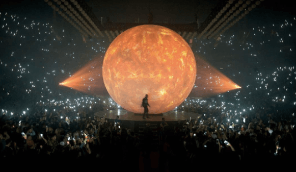 Drake brings out Nicki Minaj and More Life collaborators at London O2 Arena show