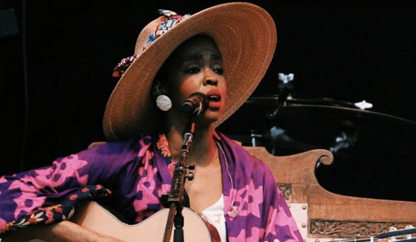 Lauryn Hill defends turning up two hours late to concert: “The challenge is aligning my energy with the time”