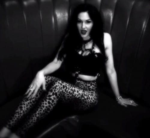 R&B songstrel Carrie Wilds takes on Joker, Terror Danjah & araabMUZIK on mixtape