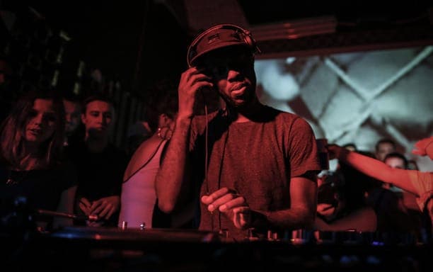 Grubby 10″ dubplates and way too many reloads: stream T. Williams’ blinding Boiler Room set as Dread D