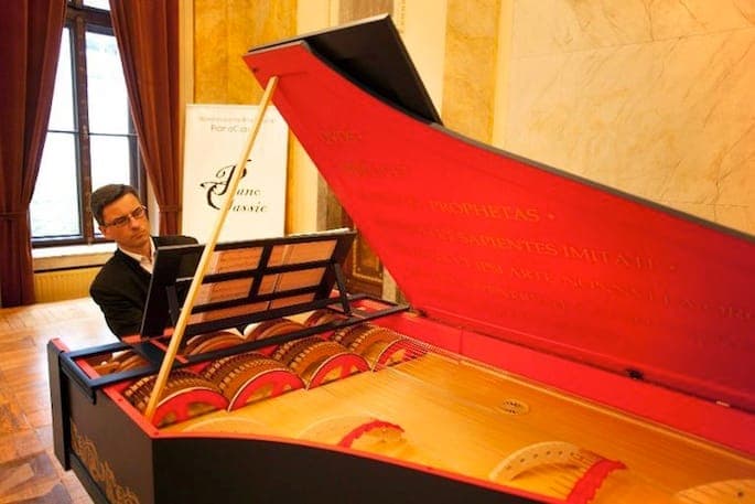 Leonardo Da Vinci's viola organista debuts, 500 years after invention