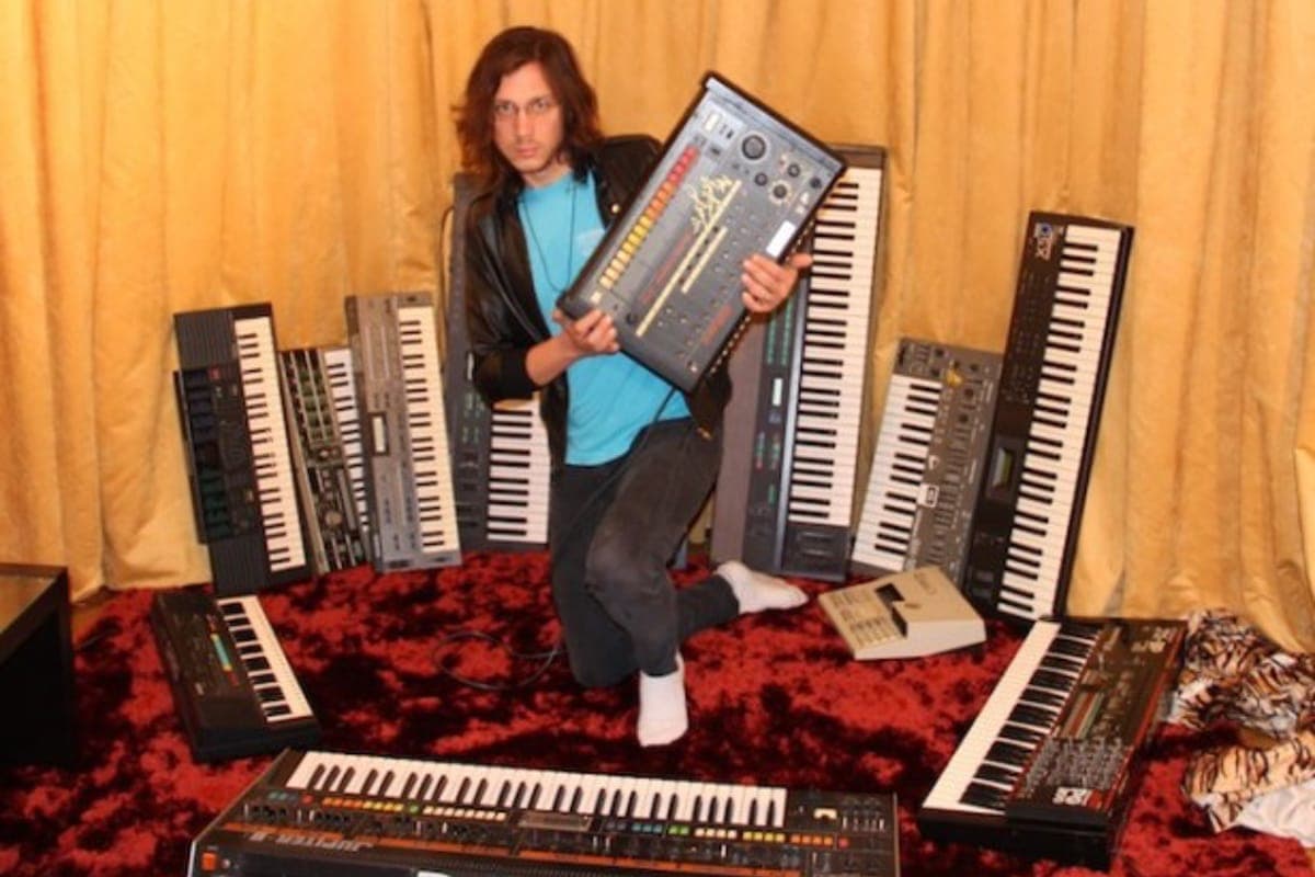 Legowelt returns to L.I.E.S. under “Greco Roman house” alias, Gladio