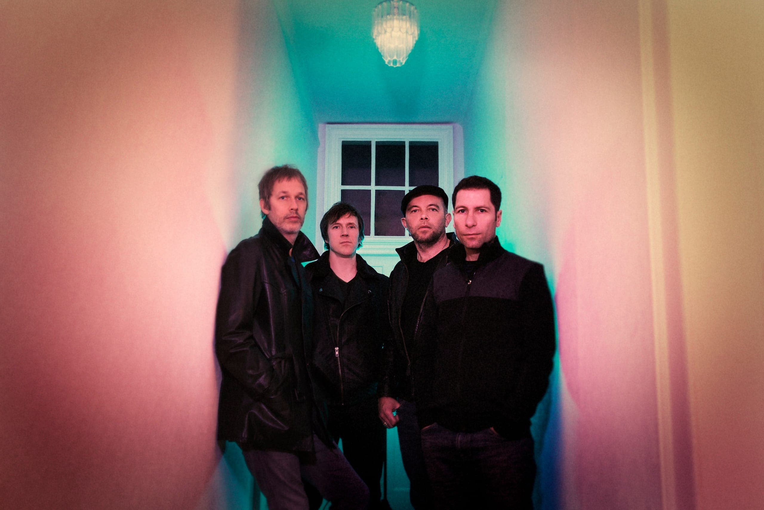 “Ride has been there from the beginning”: An interview with shoegaze pioneer Andy Bell
