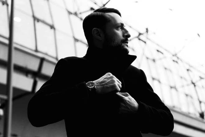 Secretsundaze lines up Ryan Elliott for Easter Special