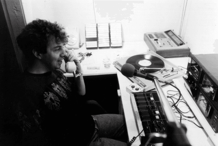 ICA exhibition on '80s pirate radio to travel round the UK
