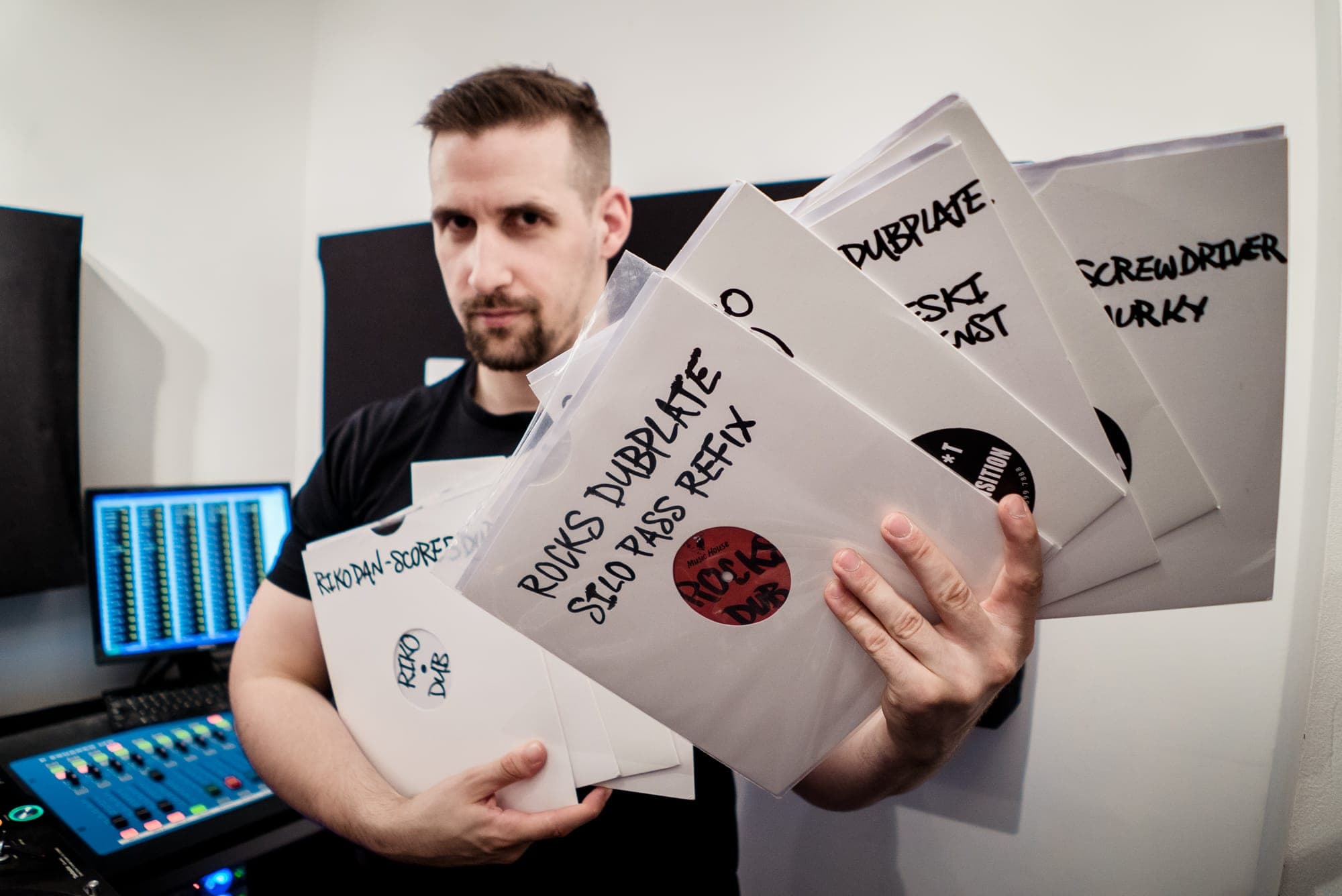 Watch grime DJ Score5ive mix his most prized dubplates